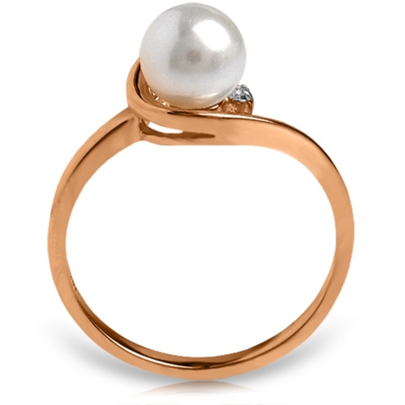 GOLD RING WITH NATURAL DIAMOND & PEAR